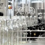 Bottle conveyor zoom