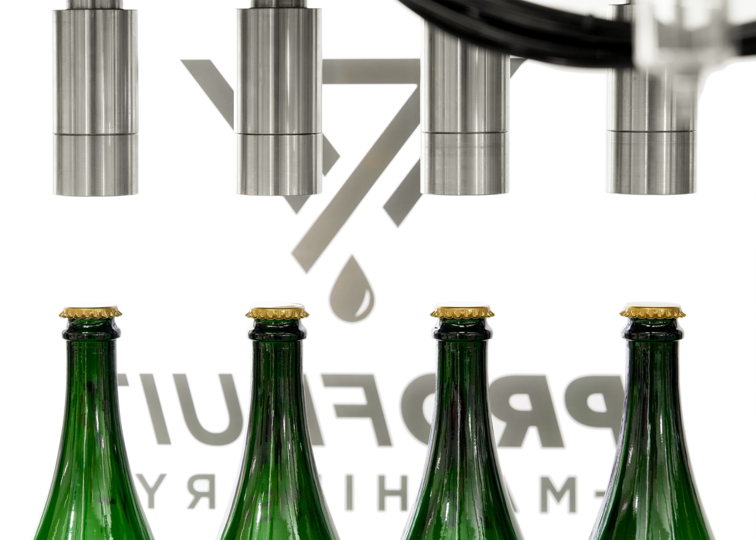 Semi-automatic 10 heads Isobaric filler with crown capper 2 | ProFruit Machinery