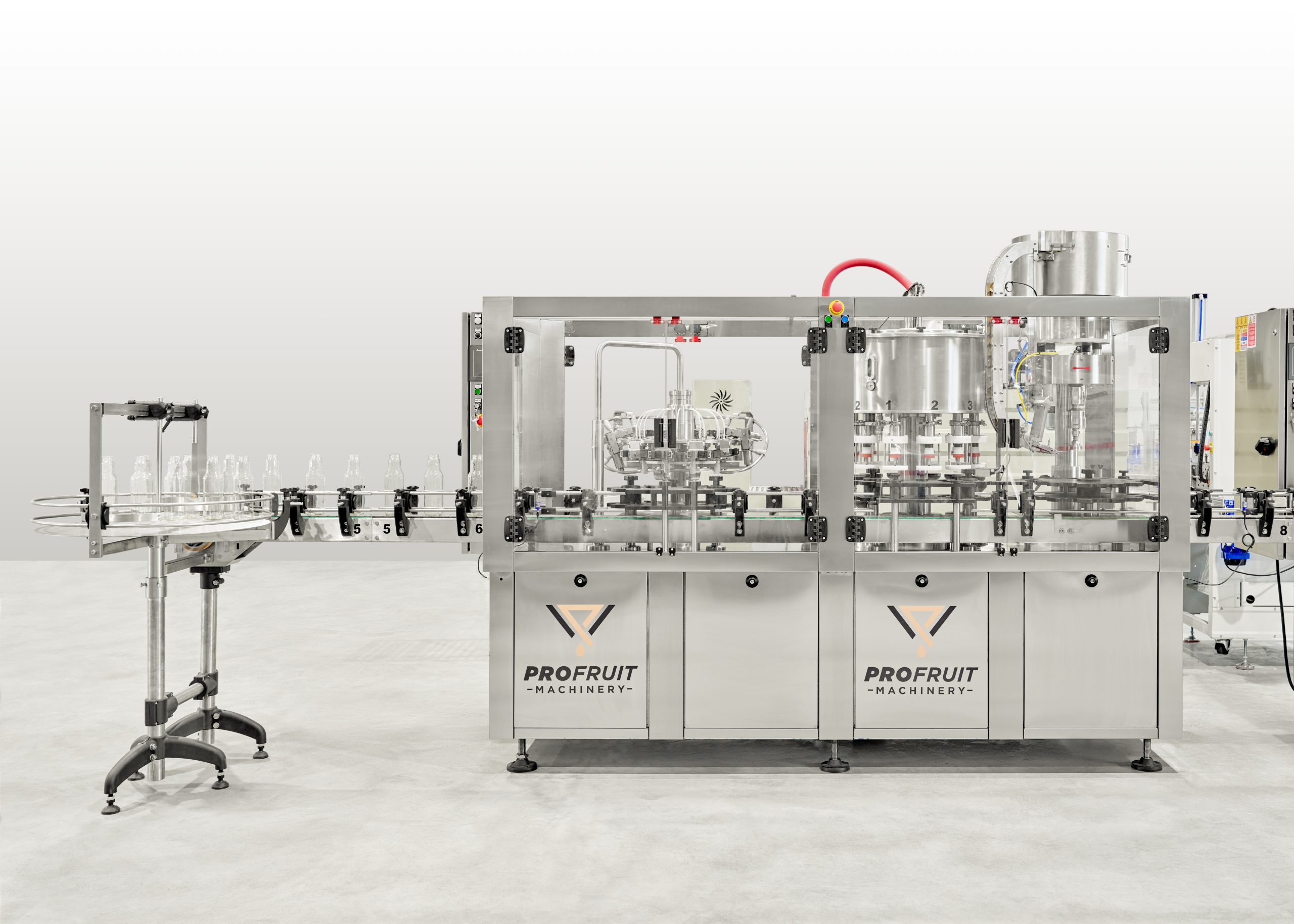 Triblock Rinsing-Filling-Capping System side